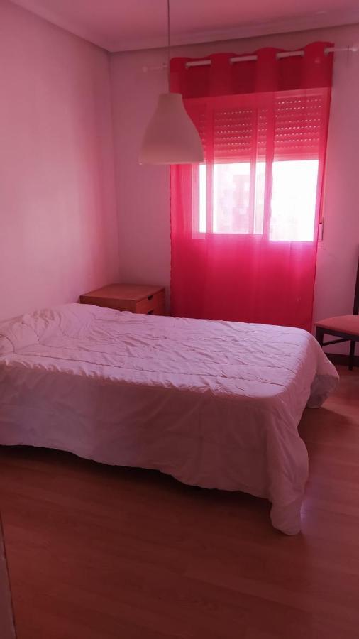 Apartamento de 3 dormitorios por Entrevías Madrid Exterior foto